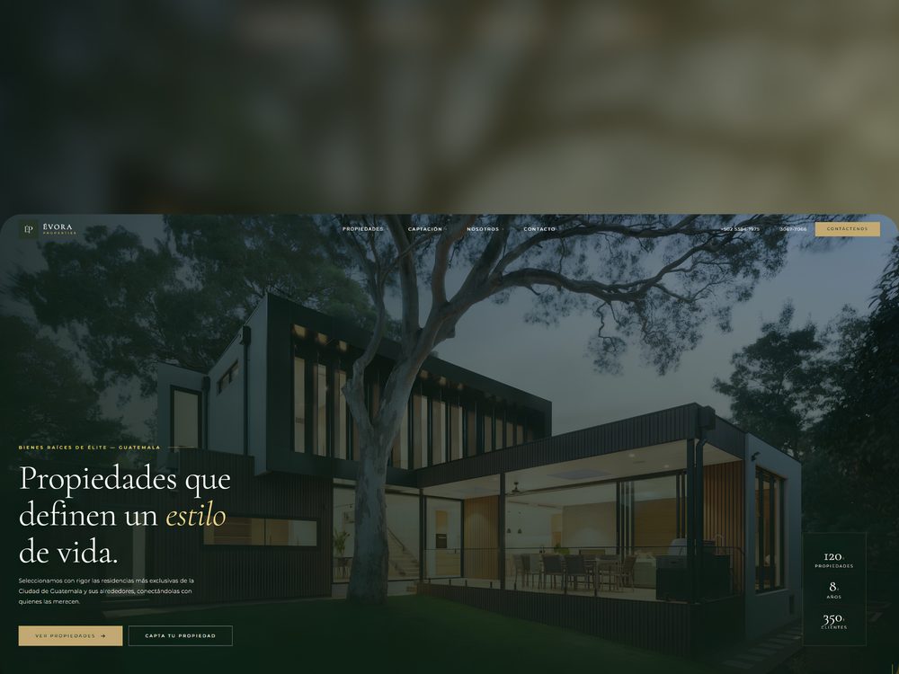 Sitio web de Évora Properties diseñado por Solutio Labs, con catálogo de propiedades conectado al CRM
